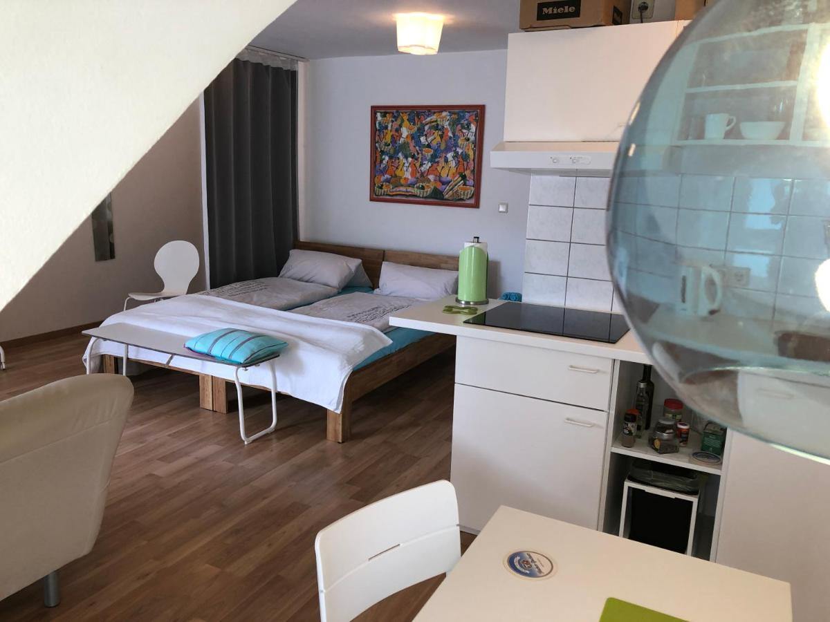 Studio Ochsenfurt Mit Sonnigem Balkon Esterno foto