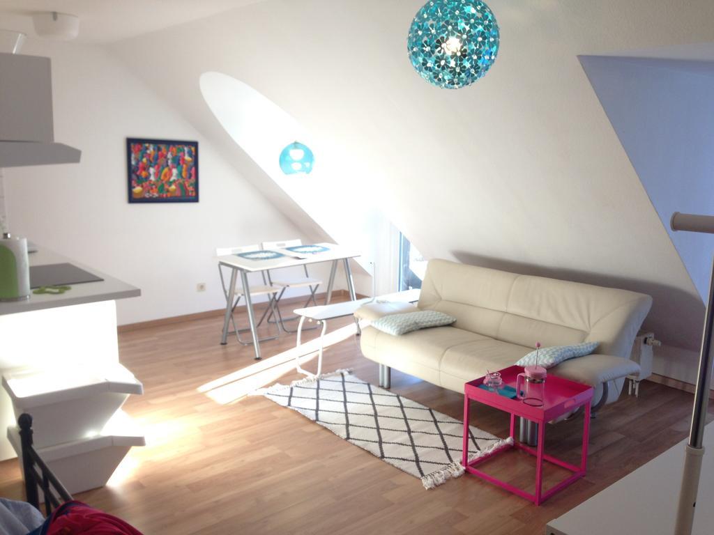 Studio Ochsenfurt Mit Sonnigem Balkon Esterno foto